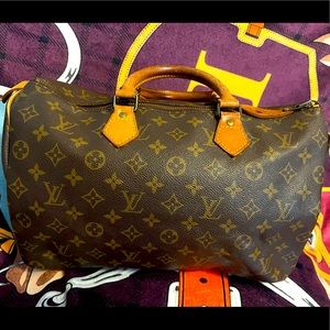 Louis Vuitton Monogram speedy 35